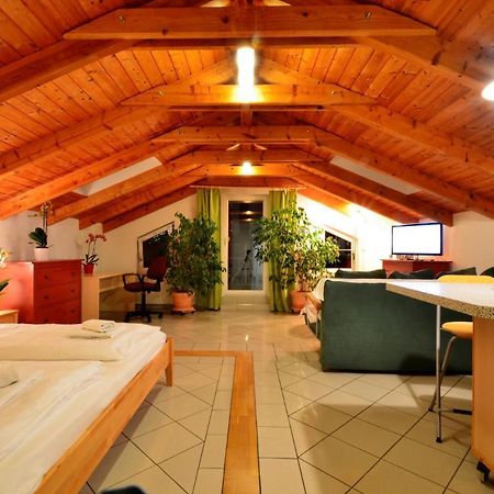Ajo Vienna Lake View - Contactless Check-In Exterior foto